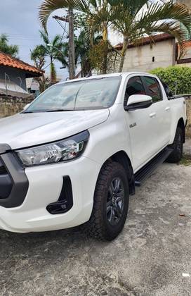 TOYOTA HILUX 2.8 D-4D TURBO DIESEL CD POWER PACK 4X4 MANUAL
